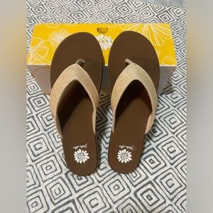 NEW In Box Women's Yellowbox Fen Beige Flip Flops size 11